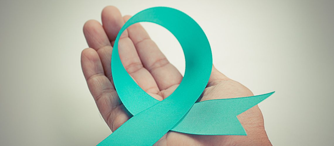 Quais os sintomas de câncer no útero e Ovário